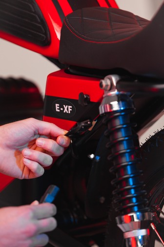 Mota Elétrica 125cc – FAMEL E-XF 100% Elétrica, Café Racer e Clássica