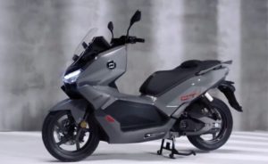 Super Soco CT Titan: A scooter elétrica topo de gama thumbnail