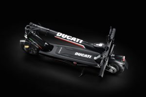 Ducati lança uma avançada trotinete elétrica thumbnail