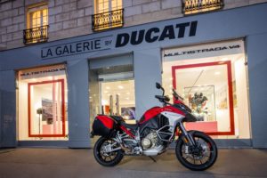 Ducati abre loja em Paris focada na ‘aventureira’ Multistrada V4 thumbnail