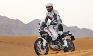 Ducati DesertX 2022: Para desfrutar sem limites thumbnail