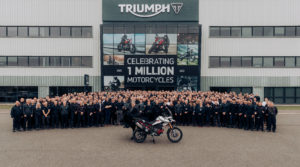 Milionésima moto da Triumph arranca comemorações do 120º Aniversário thumbnail