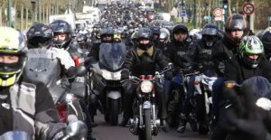 Atualidade: Paris não é para motos? thumbnail