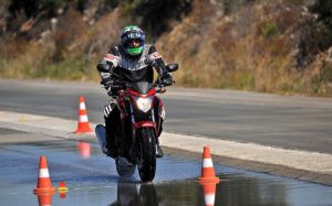 Estudo revela que motociclistas belgas não têm formação suficiente thumbnail
