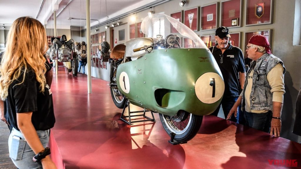 Monkey Racer Replica by Ganesha: Inspirada na lendária Guzzi V8