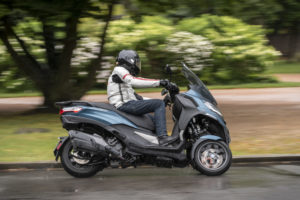 Piaggio desenvolve novo sistema de suspensão para scooters thumbnail