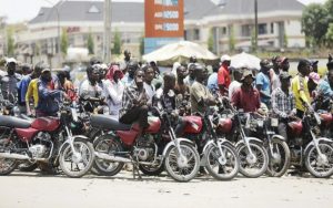 Nigéria impõe proibição de uso e venda de motociclos thumbnail