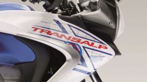 A próxima ADV Touring da Honda já tem nome: XL750 Transalp thumbnail