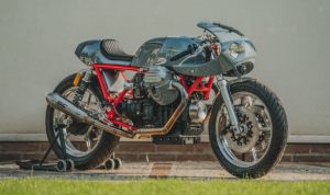 Moto Guzzi 1000 SP Enzo: Apaixonante até no nome thumbnail