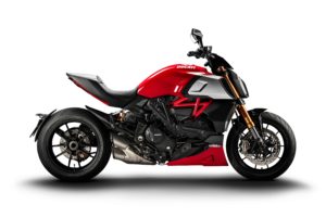 Rumores de uma Ducati Diavel V4 em 2023 thumbnail