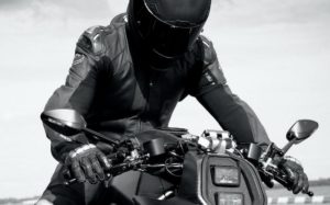 A Arc Vector é uma moto com capacete e blusão interativos thumbnail