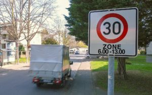 Segurança rodoviária: Com limites de 30 km/h os acidentes não diminuem thumbnail