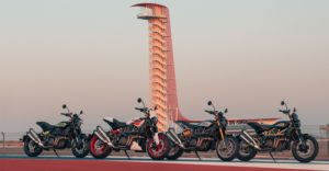 Indian FTR 2023. Quatro modelos frescos e vibrantes thumbnail