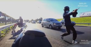 Roubos de motos na Argentina de arma em punho thumbnail