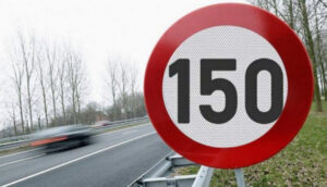 Itália quer aumentar o limite de velocidade nas autoestradas thumbnail