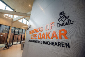 KTM anuncia a exposição “Legends of the Dakar” thumbnail