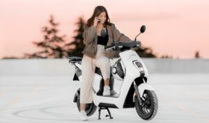Nova Honda EM1 e: – Mobilidade elétrica para os mais jovens thumbnail