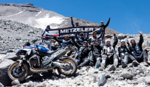 Desafio BMW Metzeler: Dos zero aos 6000 metros de altitude em menos de 24 horas thumbnail