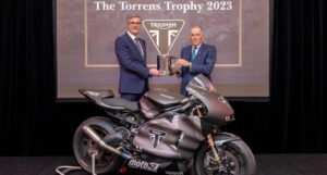 Triumph distinguida com o Troféu Torrens 2023 no Reino Unido thumbnail
