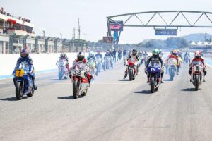 Yamaha Racing Heritage Club 2024 com Rossi e Agostini thumbnail