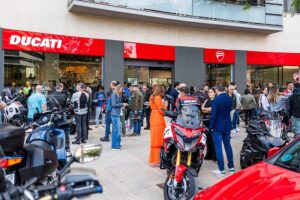 Ducati inaugura novo concessionário em Valência thumbnail