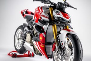 Ducati e Supreme criam edição limitada da Streetfighter V4 thumbnail