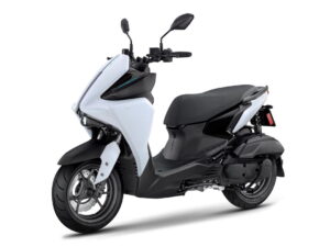 Yamaha Augur com luz de curva ‘inteligente’ thumbnail